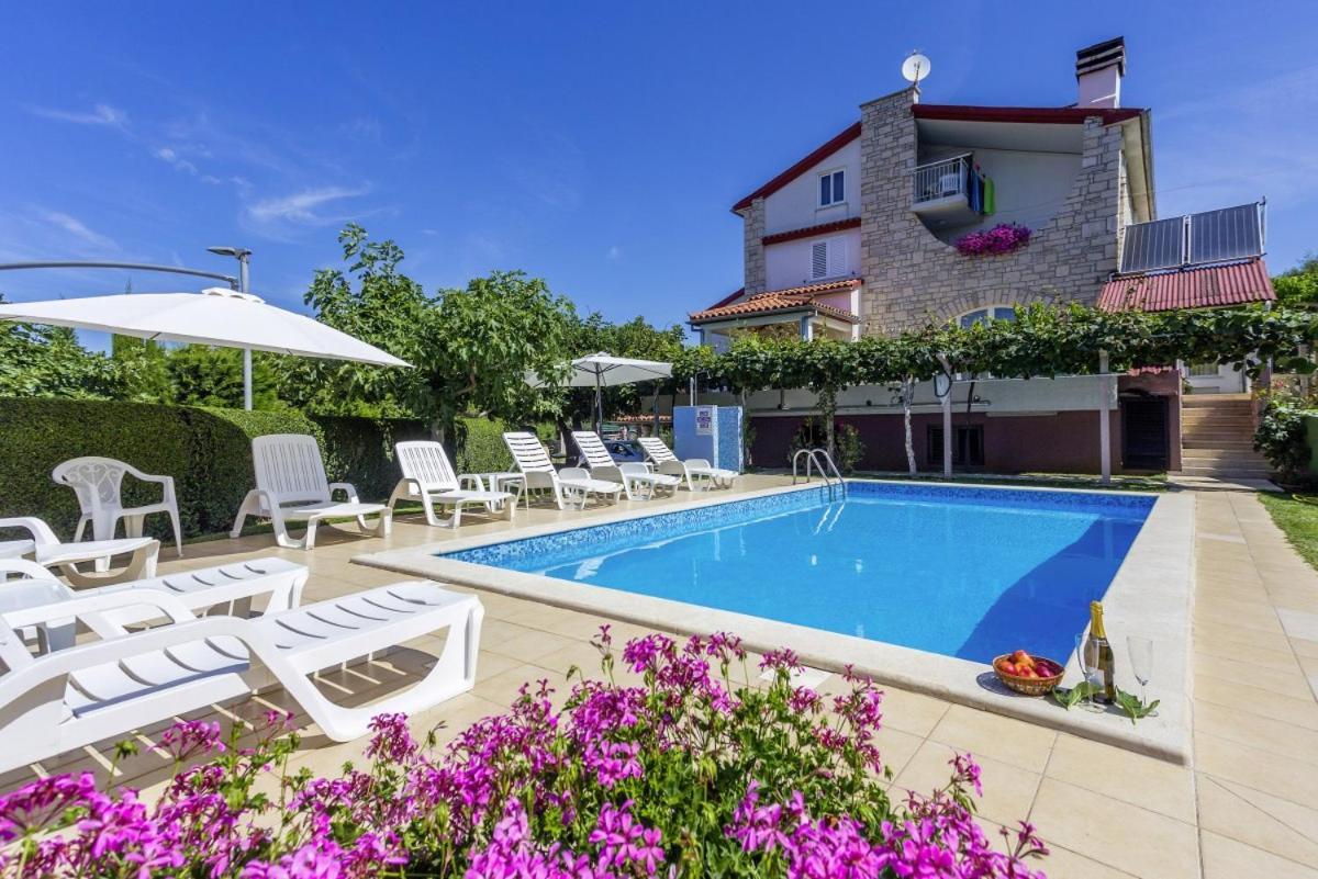 Milka In Medulin * Istrien Hotel Екстериор снимка